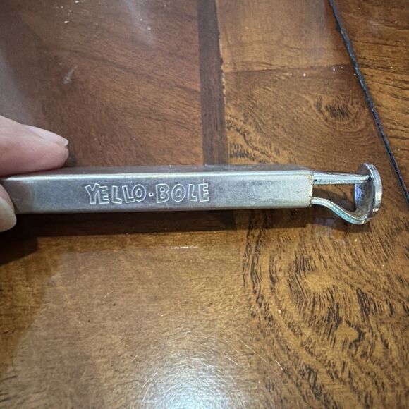 Vintage Yello Bole Pipe Cleaner - Picture 4 of 4